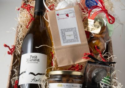 Caves duTour'Billon - Idées cadeaux de Noël Paniers garnis variés ©photo Clichés Toqués