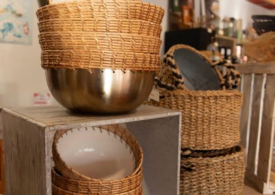 Caves duTour'Billon - Idées cadeaux de Noël Paniers garnis variés ©photo Clichés Toqués