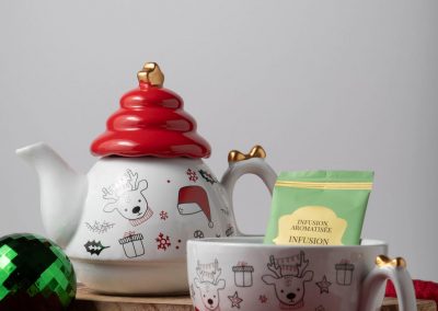 Caves Tour'Billon - Idées Noël épicerie salée et arts de la table - Théière de Noël ©photo Clichés Toqués